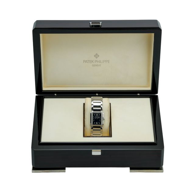Patek Philippe Twenty-4 4910/1200A-001 Image 5
